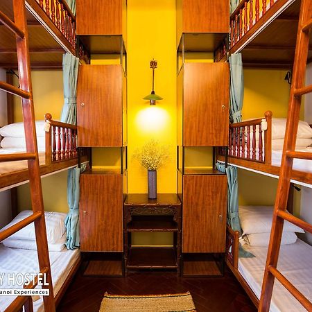 Halley Hostel Ханой Екстер'єр фото