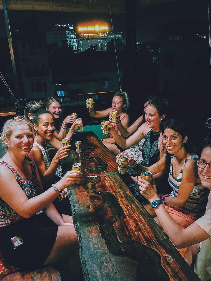 Halley Hostel Ханой Екстер'єр фото